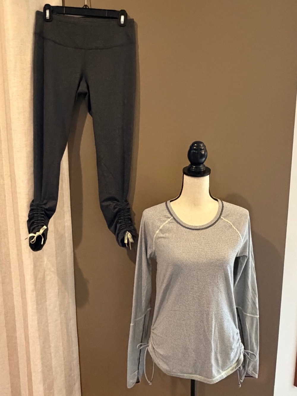 Lucy Powermax Workout Striped Athletic Ruched Top & Leggings, Size Medium